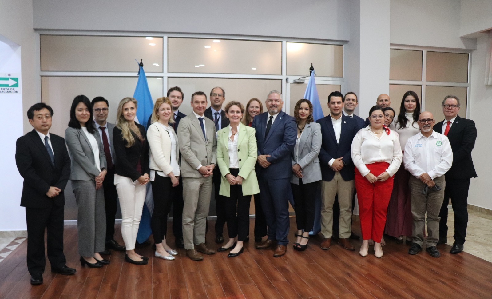 Cancillería y otros representantes del Gobierno se reúnen con donantes del Fondo de Consolidación de la Paz de las Naciones Unidas