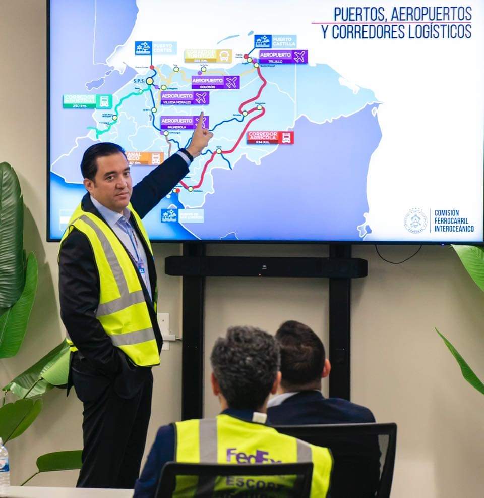 Director Ejecutivo de CONFI, Héctor Zelaya presenta proyecto del Ferrocarril Interoceánico a empresa FedEx