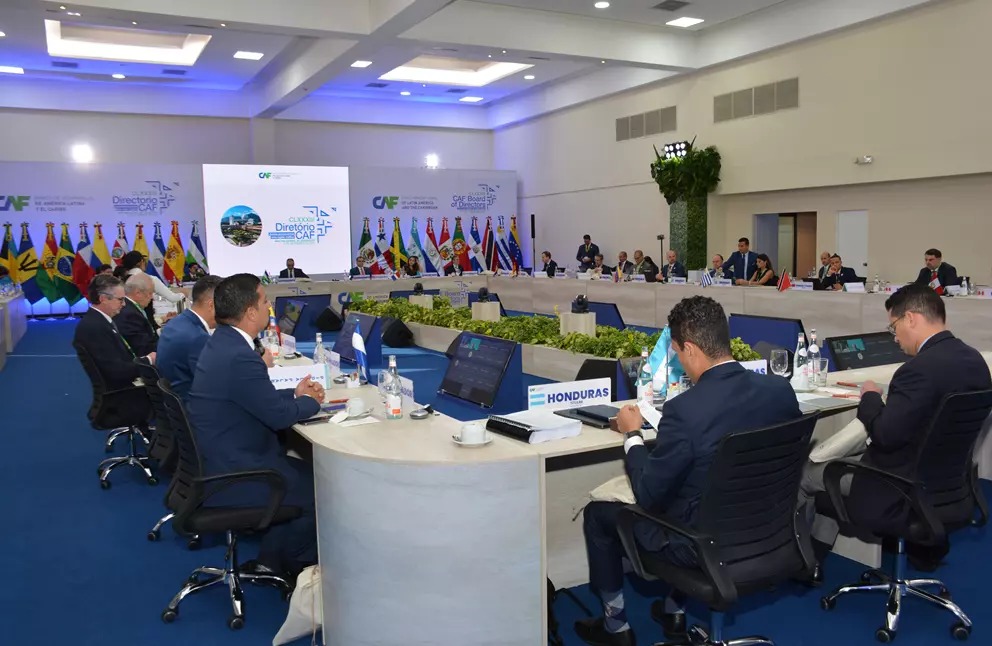 Honduras recibe préstamo de CAF por USD 160 millones para mejorar infraestructuras viales