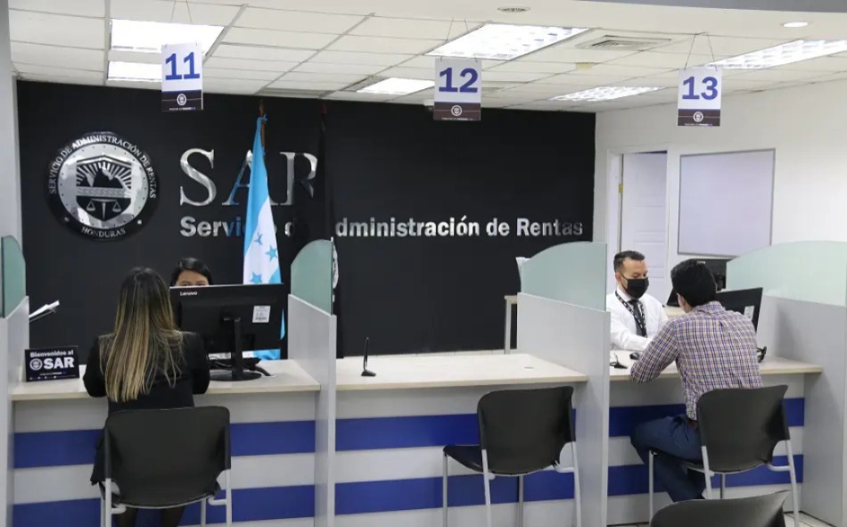 SAR logra recaudación histórica de más de L 98 millones en 2024, superando la meta en un 2.03%