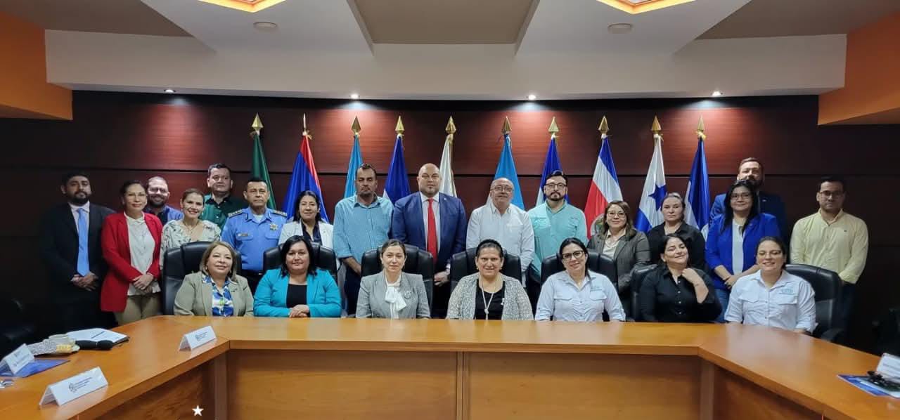 Organismo Internacional  de Sanidad Agropecuaria recibe Misión Comercial de Honduras en San Salvador
