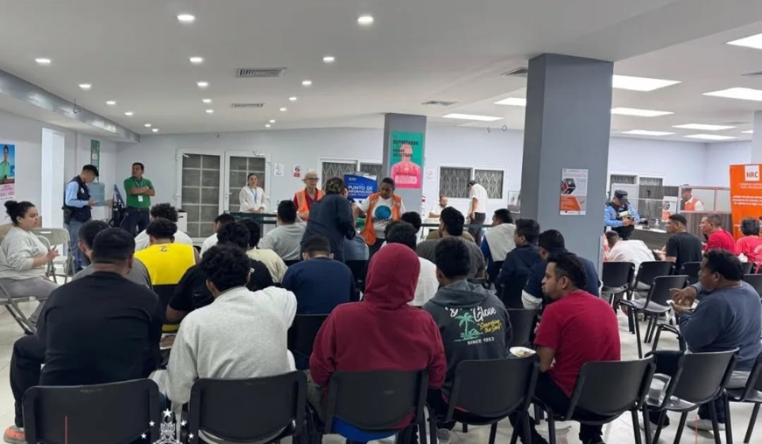 Cancillería a través de su Centro de Atención al Migrante Retornado asistió vuelo que llegó en horas de noche